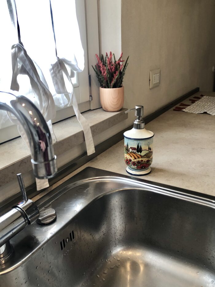 Soap dispenser - Image 4