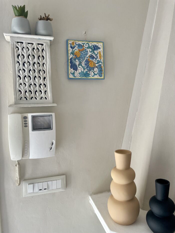 Tile to hang - Image 2